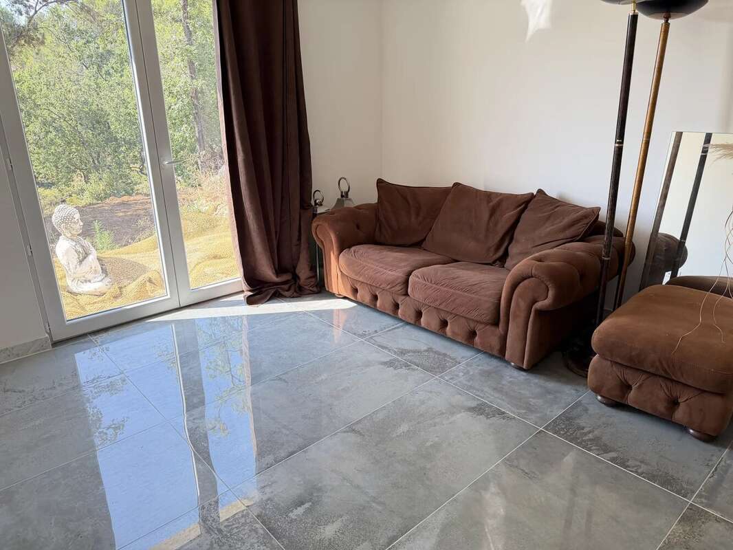 Figanières – maison récente de plain-pied – 109 m² – 3 chambres – dpe a – terrain 1 062 m² - photo 13