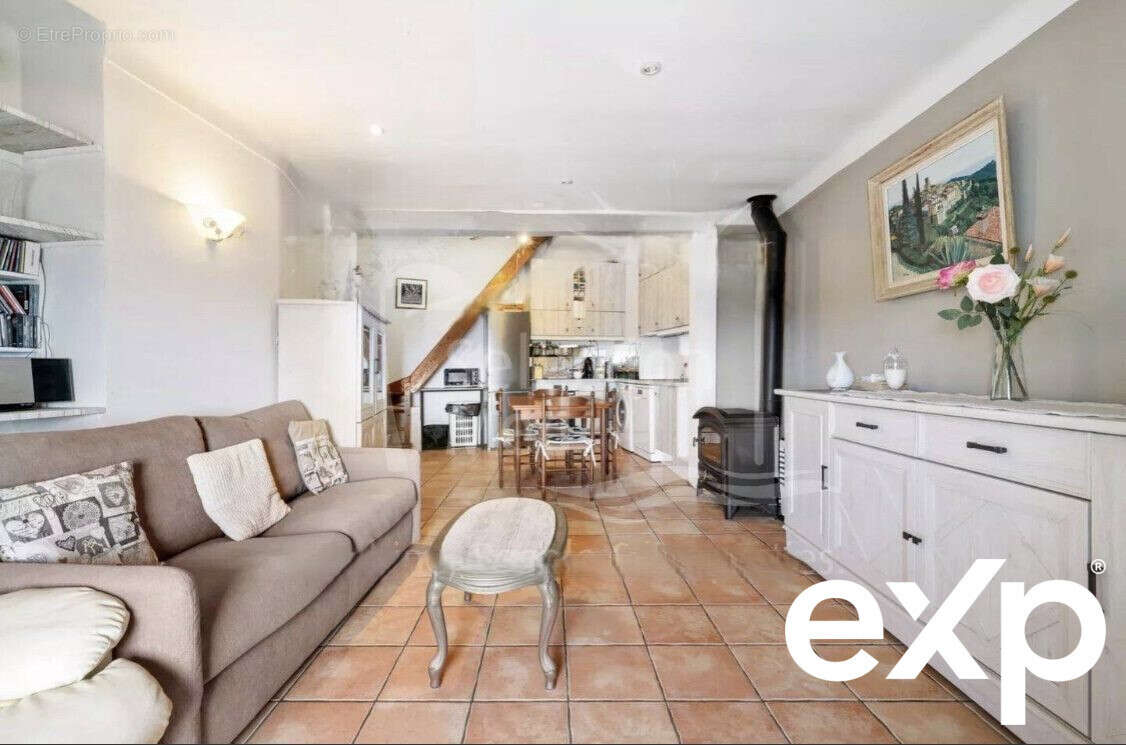 Appartement à CHATEAUNEUF-GRASSE