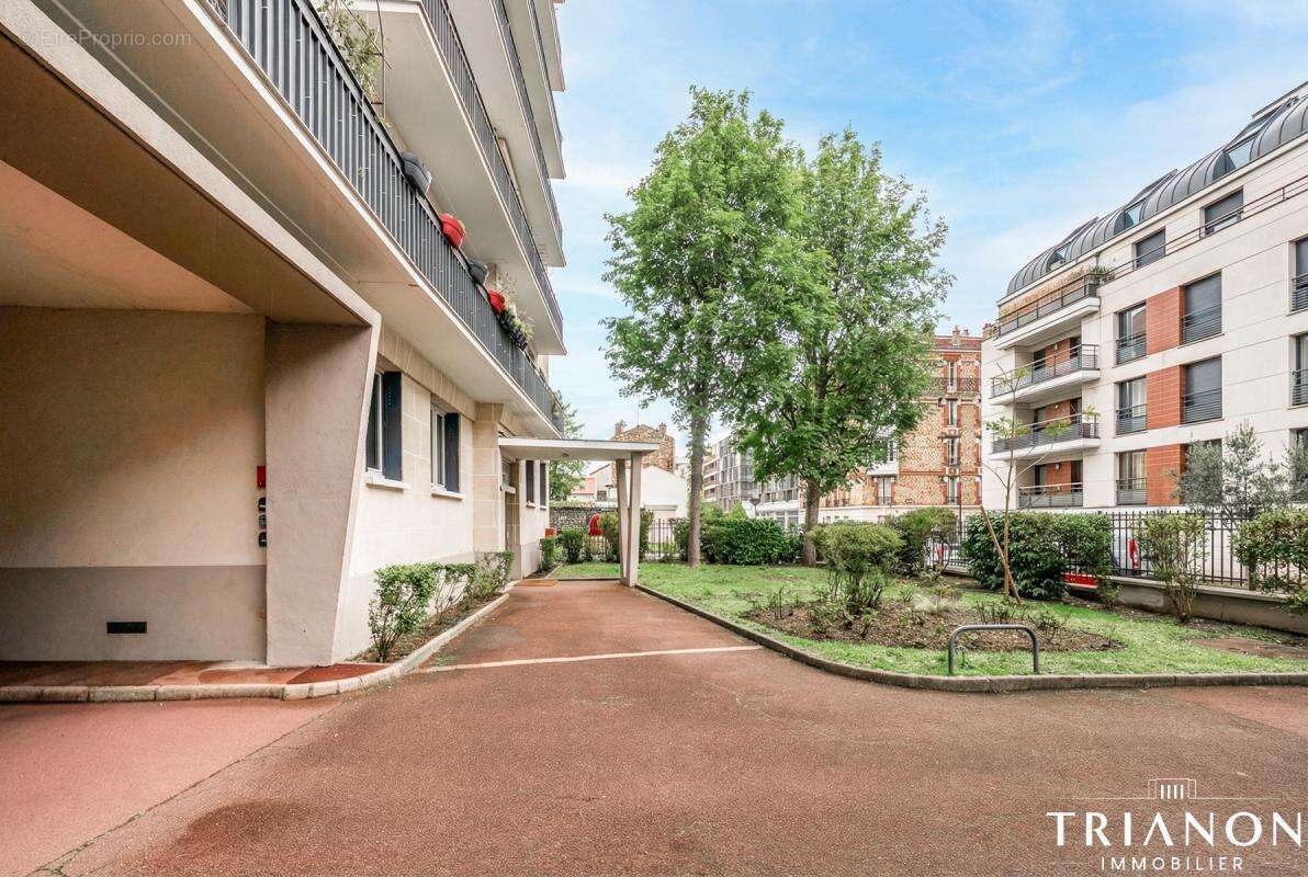 Appartement à SURESNES