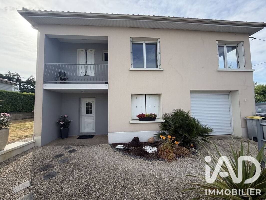 Photo 1 - Maison à PARTHENAY