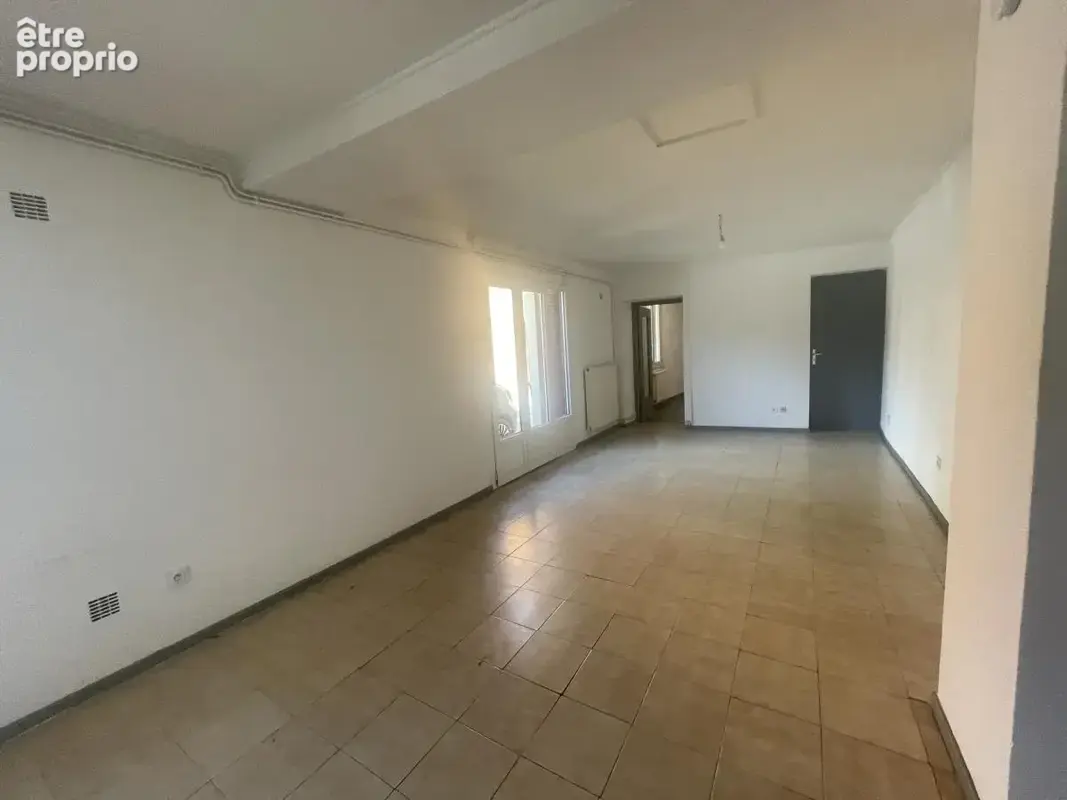 Appartement 3 pièces 69 m² à vendre à Saint-Georges-Les-Bains (07800) - photo 4