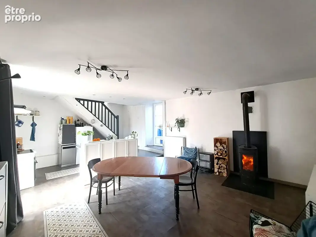 Maison de village en pierre avec cave voutée à Voiteur (39210) - photo 5