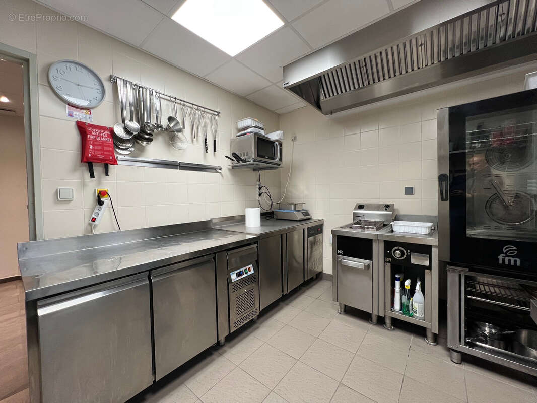 Commerce à MONS-BOUBERT