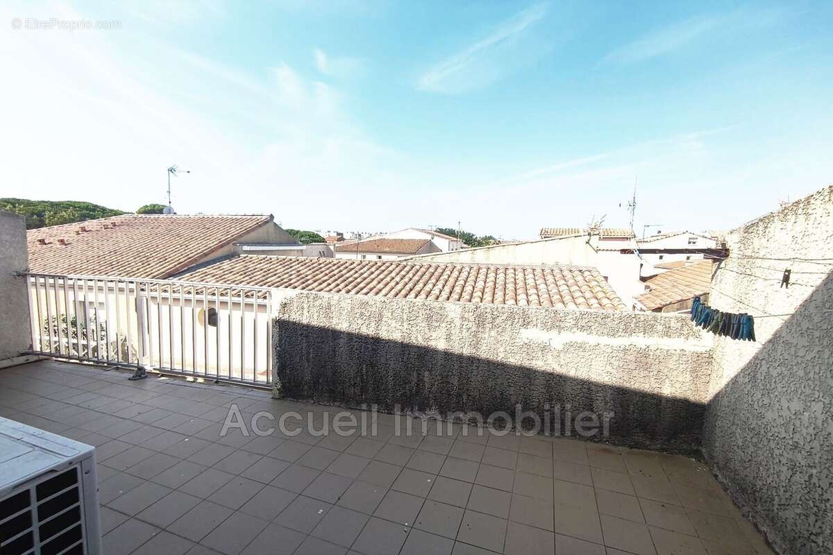 Appartement 64 m² à Le Grau-Du-Roi  - photo 8