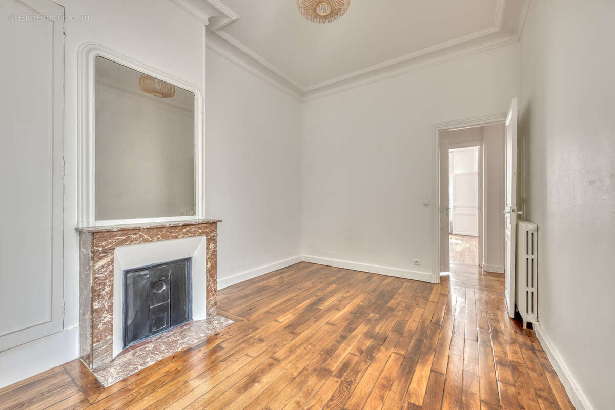 Appartement à LEVALLOIS-PERRET