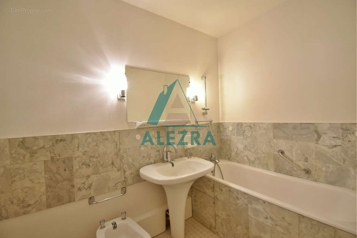 Appartement à LA CELLE-SAINT-CLOUD