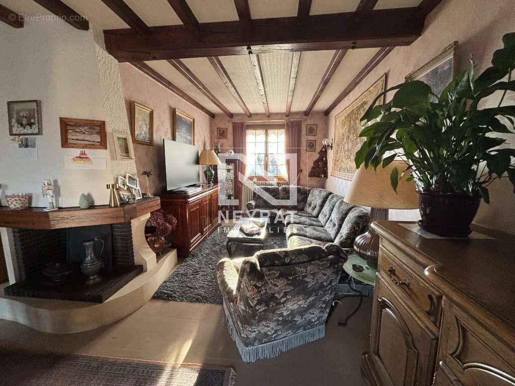 Maison à LE CREUSOT