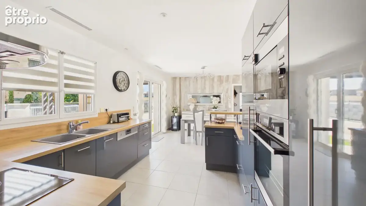 Saint-Laurent-des-Arbres , Villa de plain-pied 136 m² . 3 chambres . Piscine . Garage - photo 13