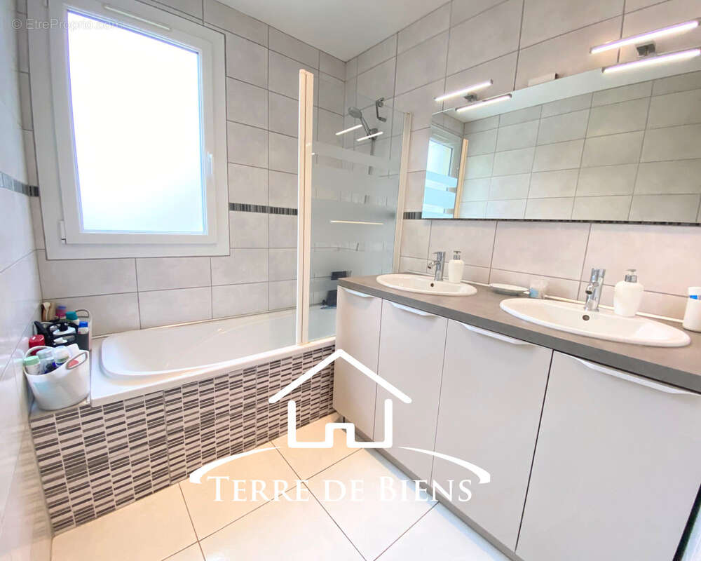 Maison à VIC-SUR-AISNE