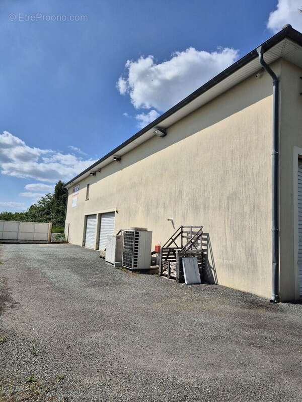 Photo 9 - Commerce à SAUVETERRE-DE-GUYENNE