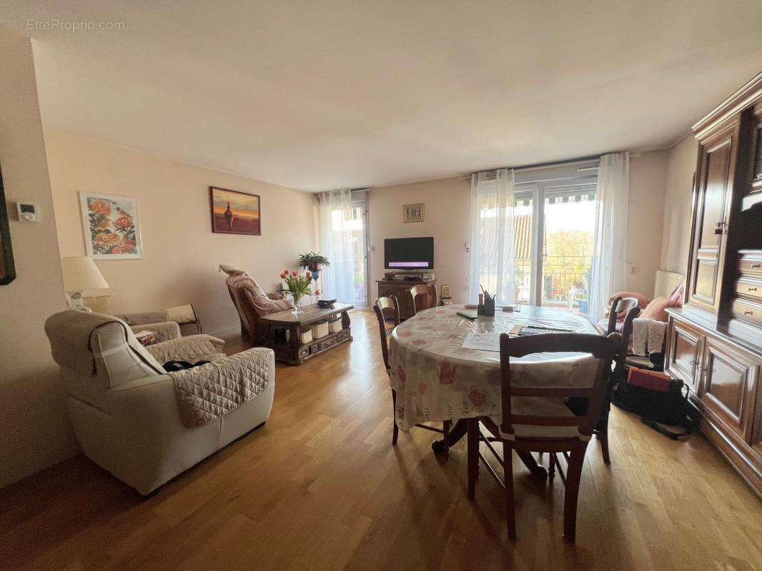 Appartement à FONTAINES-SUR-SAONE