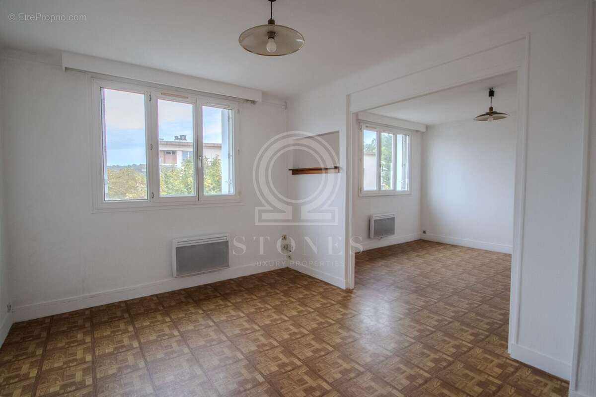 SEJOUR DOUBLE - Appartement à LE PORT-MARLY