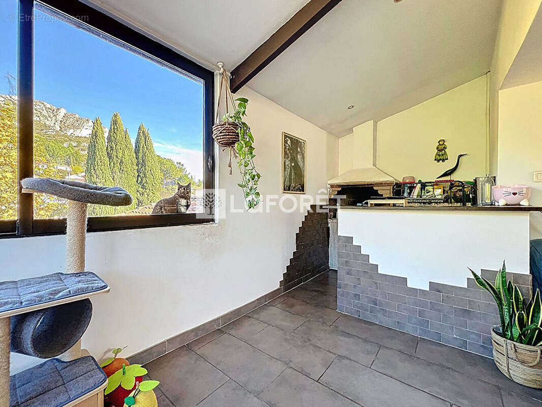 Maison à ROQUEVAIRE