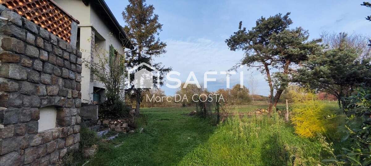 Photo 3 - Maison à SAINT-ROMAIN-LE-PUY