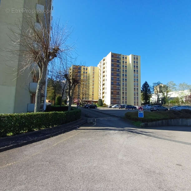 Parking à SAINT-ETIENNE