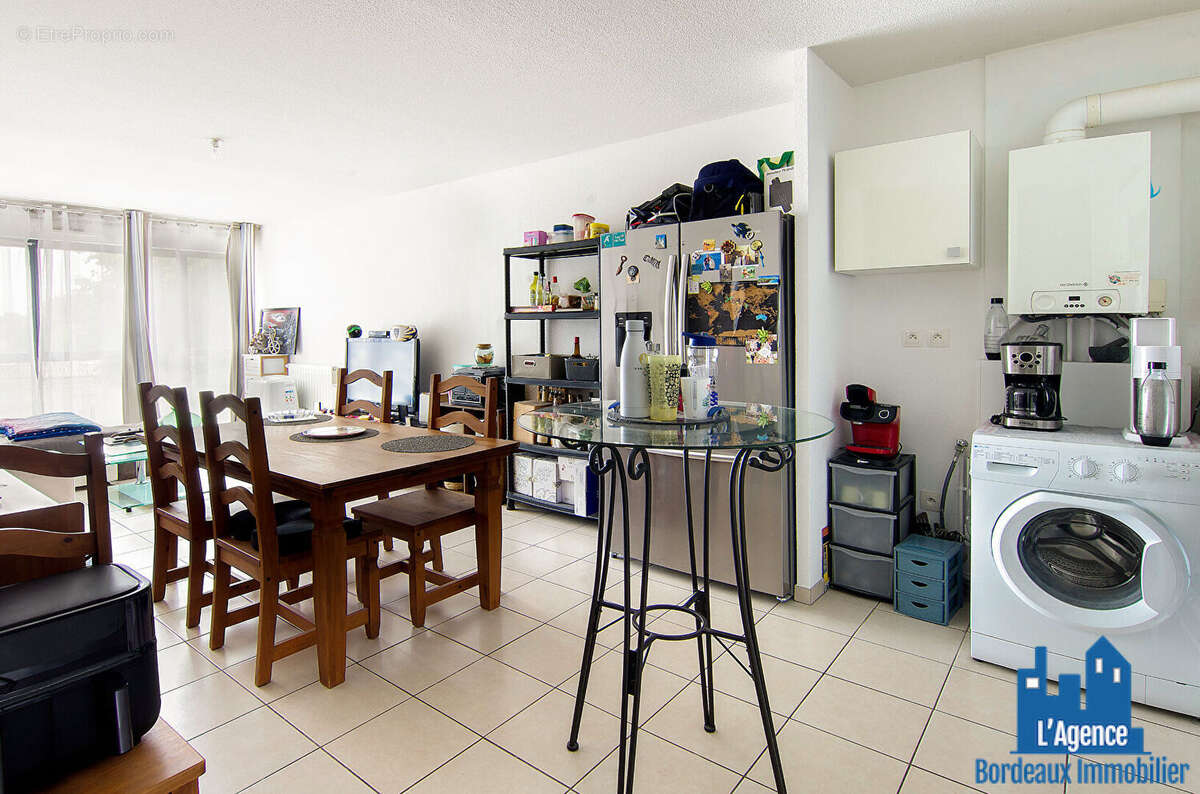 Appartement à VILLENAVE-D&#039;ORNON