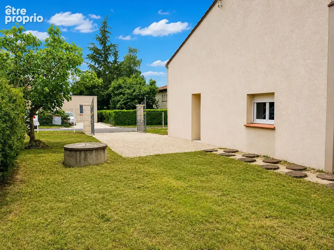 Maison Mitoyenne avec Jardin à Eysses. - photo 4