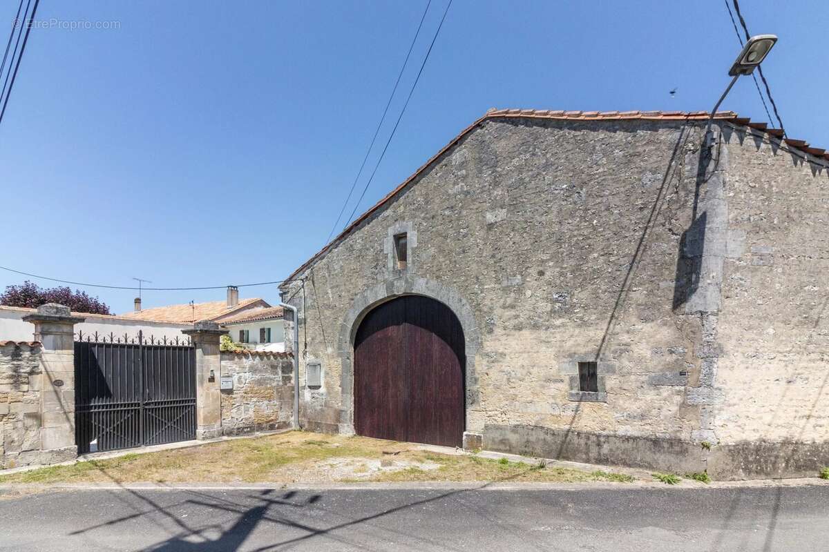 Charmante maison de village de 3 chambres avec piscine près de Jarnac - photo 13