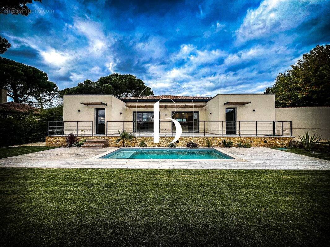 Maison à BAGNOLS-SUR-CEZE