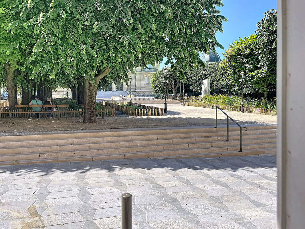Appartement à SURESNES