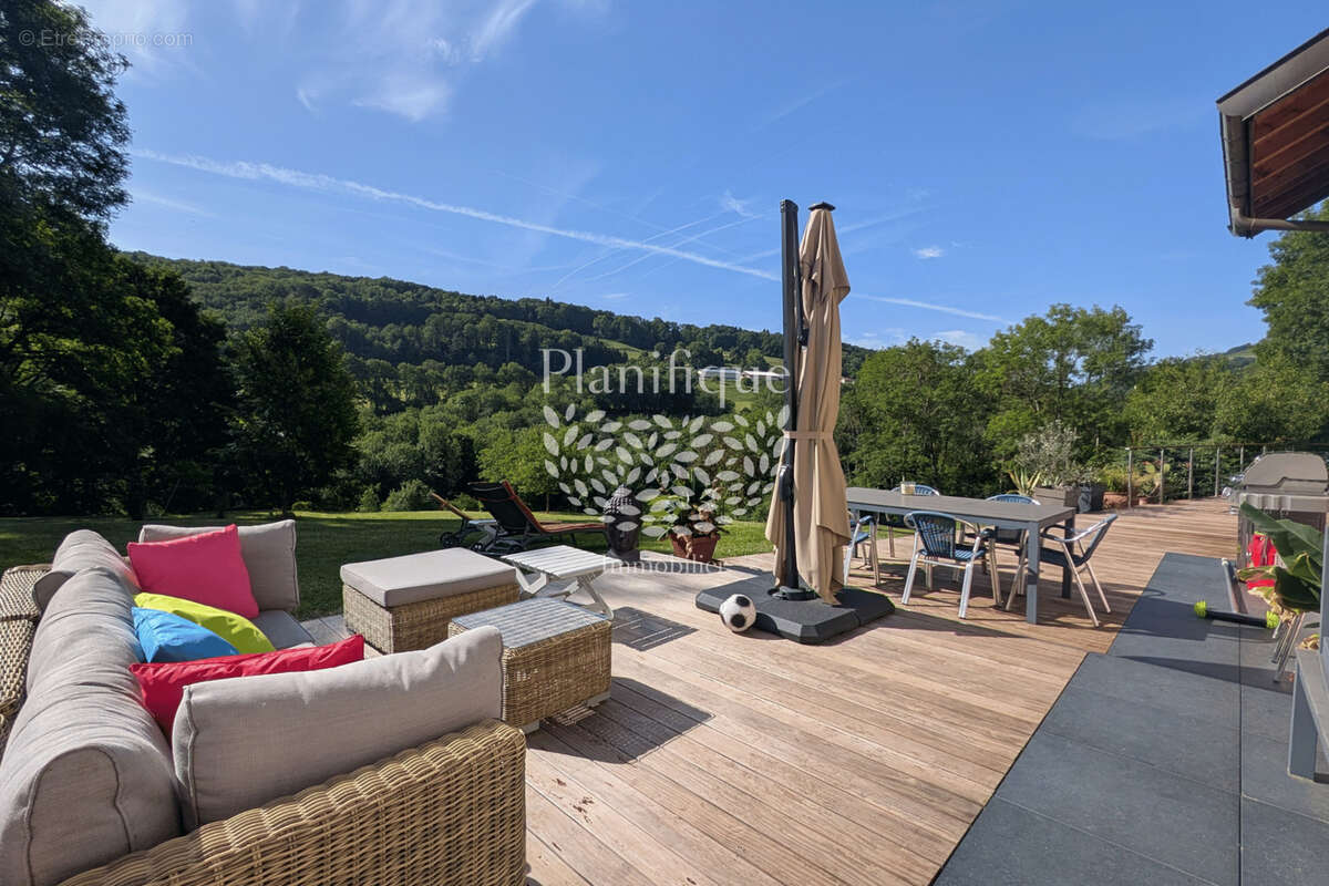 Maison à MONNETIER-MORNEX