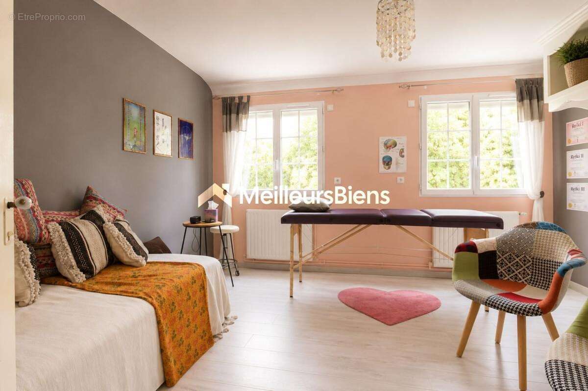 Maison familiale 5 chambres 152 m² avec sous-sol complet à Le Thuit de l'Oison - photo 13