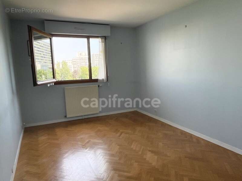 Appartement à PARIS-20E