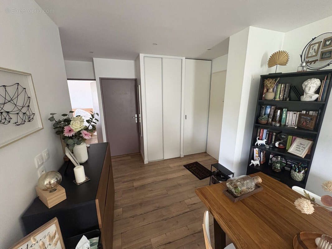 Appartement 64 m² à La Meziere  - photo 9