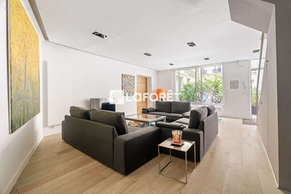 Maison à PARIS-17E