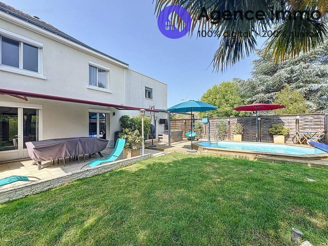 Maison à ROCHECORBON