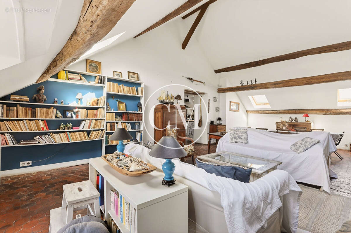 Appartement à VERSAILLES