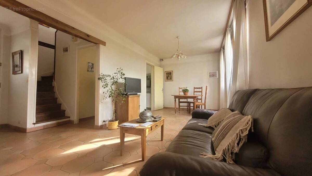 Maison à NANTERRE