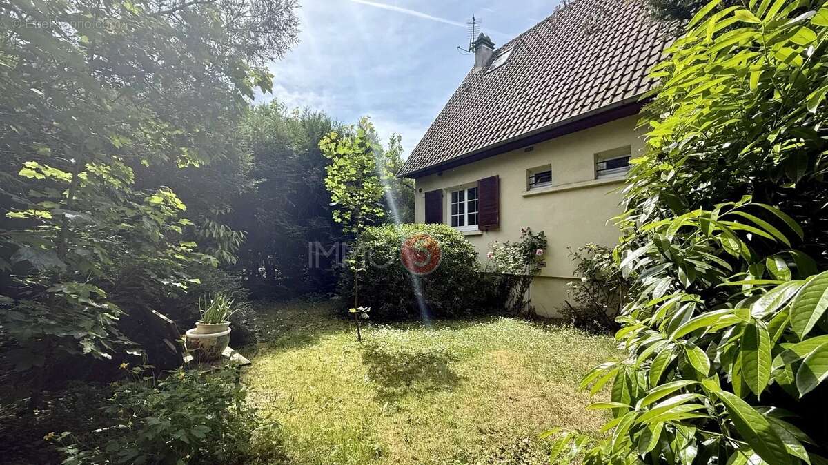 Maison à CLICHY-SOUS-BOIS