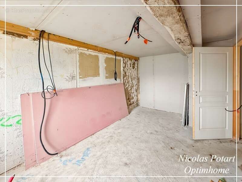 Ensemble immobilier avec granges et fort potentiel proche Compiègne - photo 11