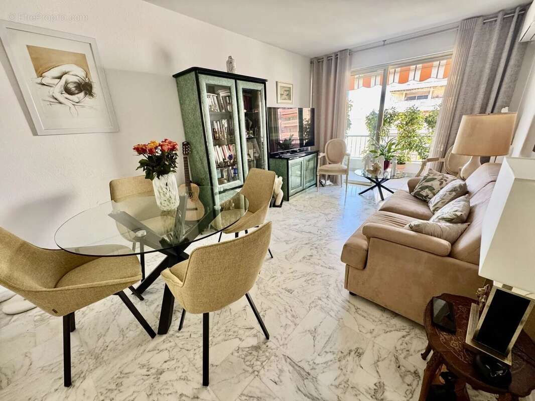Appartement à CANNES