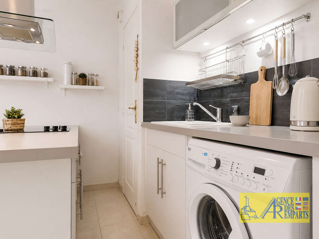 Appartement à VALLAURIS