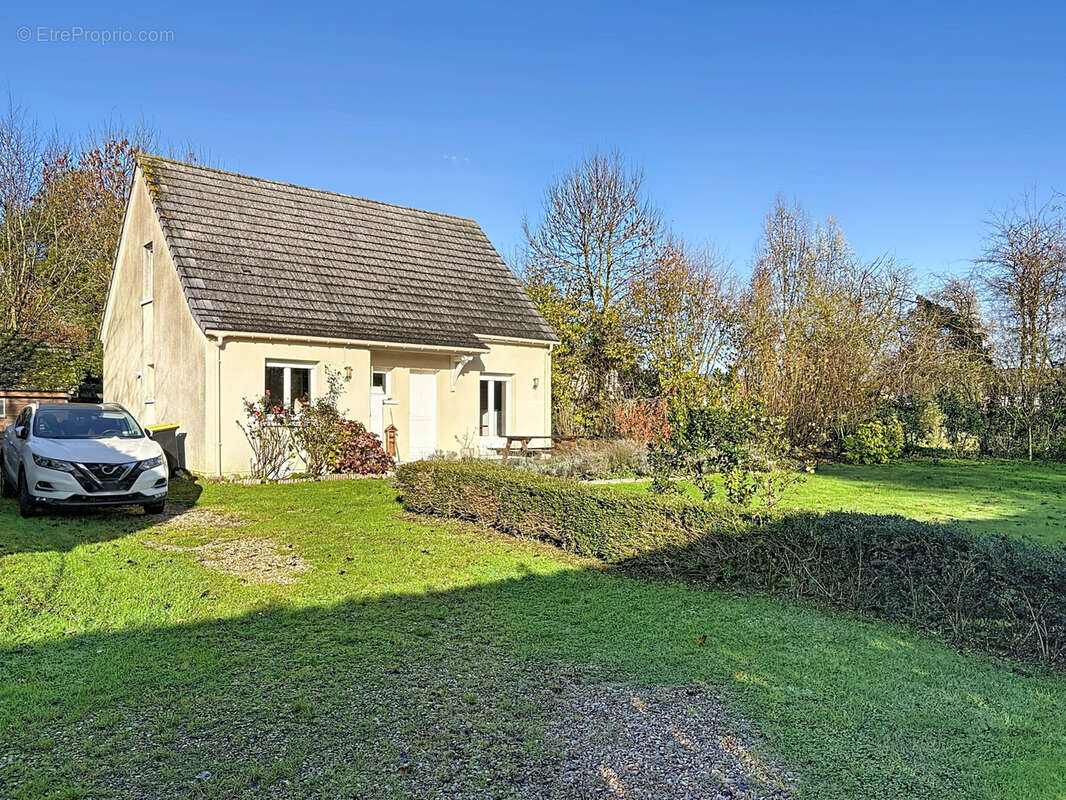 Maison à LA NEUVILLE-CHANT-D&#039;OISEL