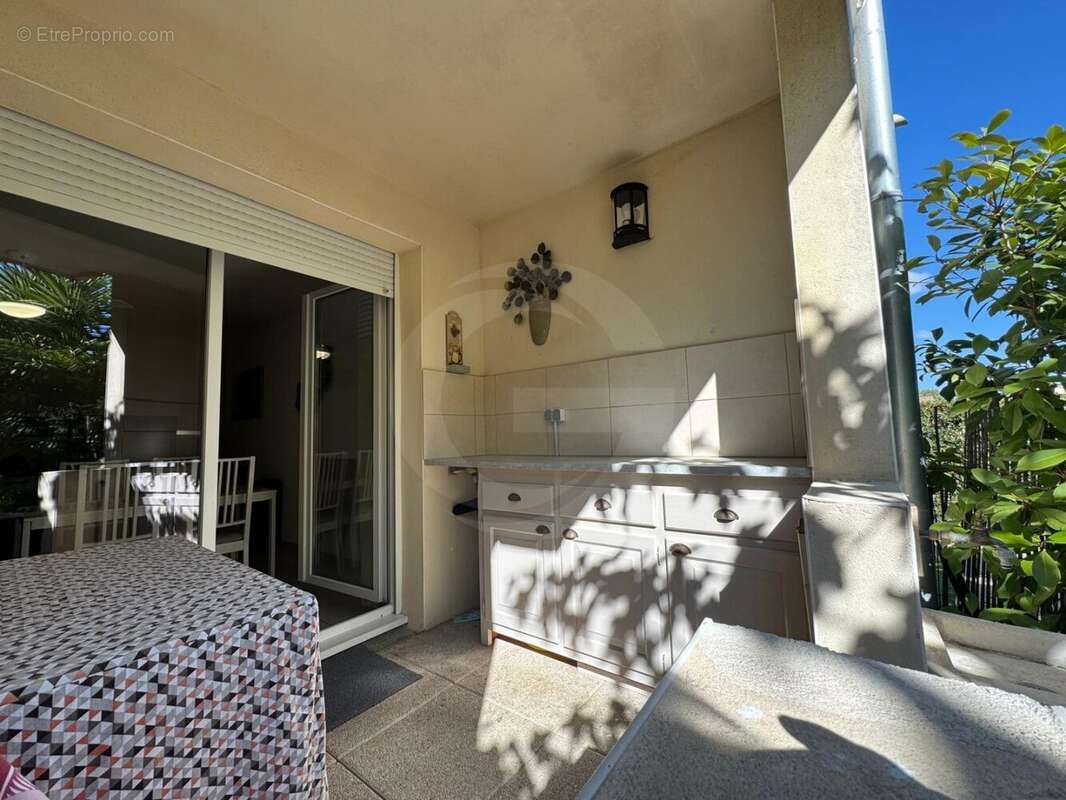 Appartement à POUSSAN