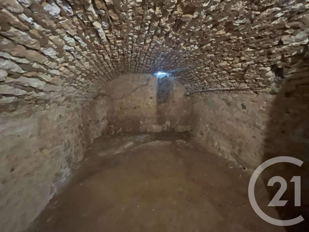 Maison à ENTRAINS-SUR-NOHAIN