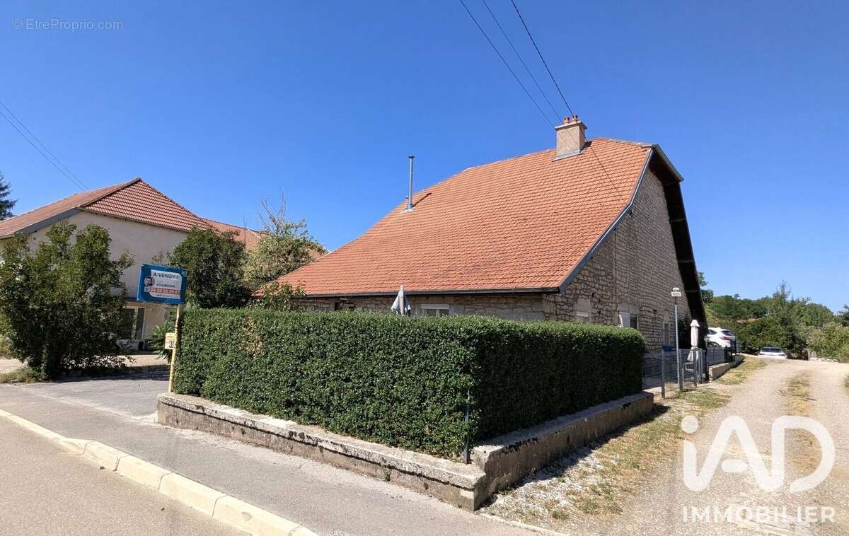 Maison 122 m² à Lavans-Vuillafans  - photo 2