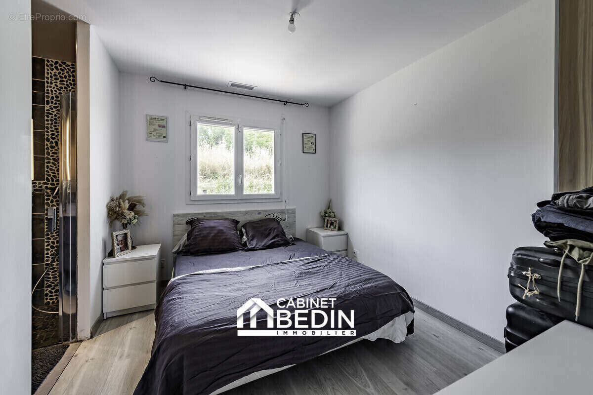 Maison 102 m² à Saint-Andre-De-Cubzac  - photo 5