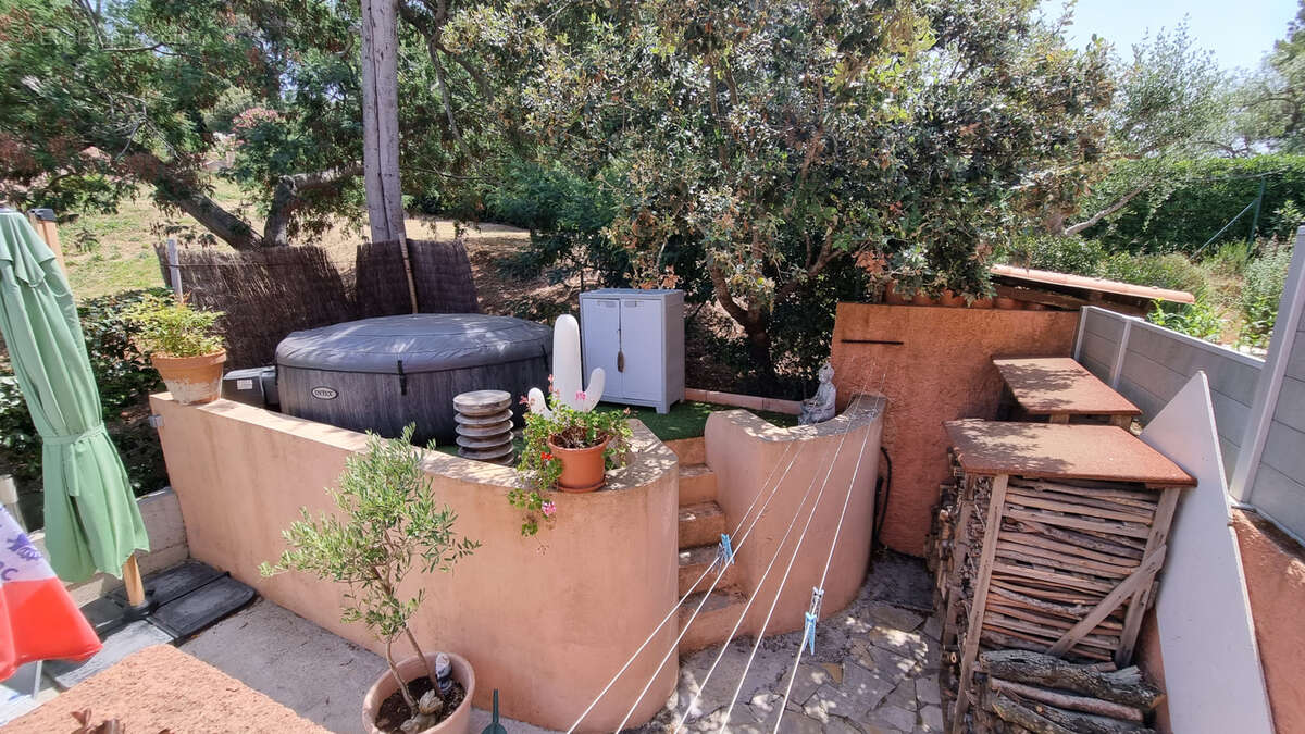 Appartement à SIX-FOURS-LES-PLAGES