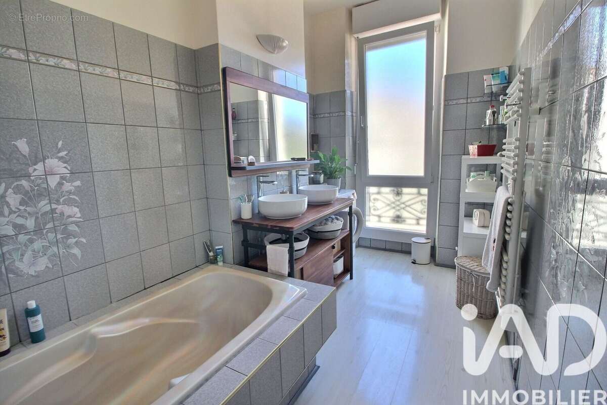 Photo 9 - Appartement à MARSEILLE-7E