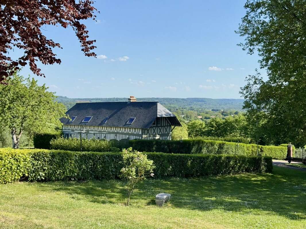 Maison à PONT-L&#039;EVEQUE