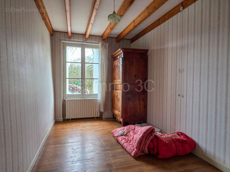 Maison à SAUZE-VAUSSAIS