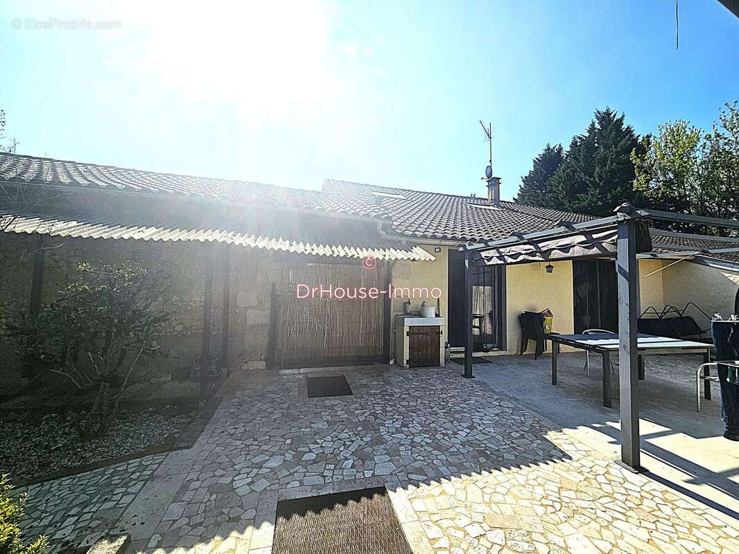 Maison à SAINT-LEON-SUR-L'ISLE