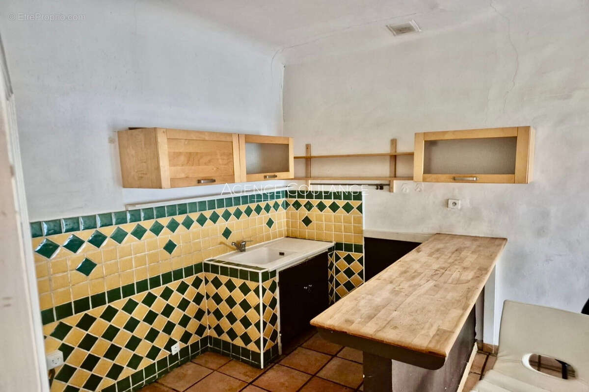 Appartement à MARSEILLE-6E