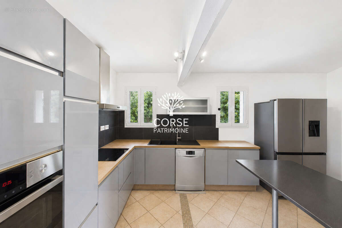 Maison individuelle avec piscine et garage - photo 6