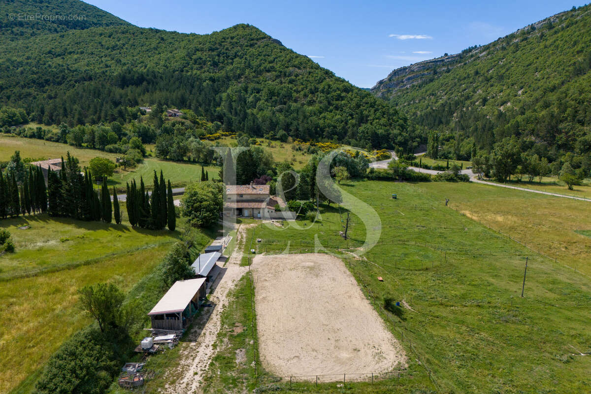 Maison à MONTBRUN-LES-BAINS