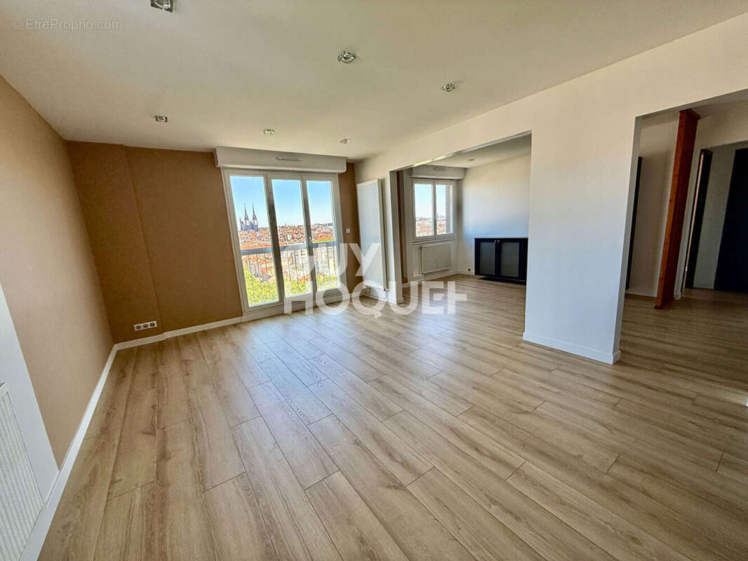 Clermont-Ferrand - Résidence Galaxie - Appartement T3 de 78m² avec stationnement - photo 3